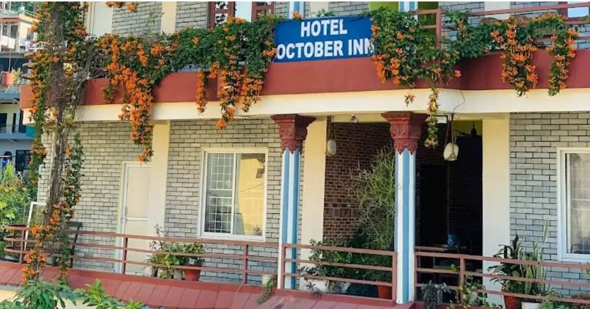 Hotel-October-Inn-Exterior