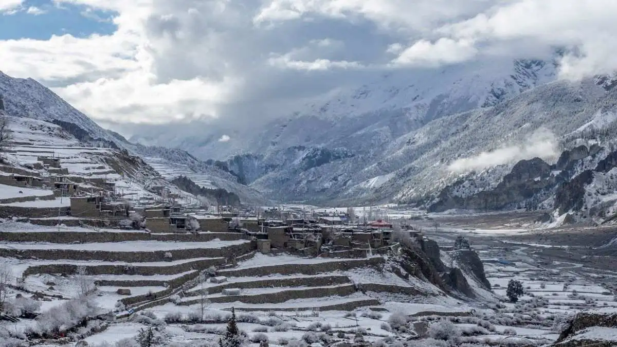 manang-village-in-winter